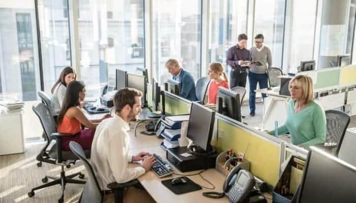 Read more about the article Do I have to offer my employees a pension?